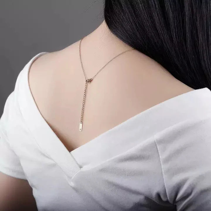 14k Gold Zircon Interlocking Heart Circle Pendant Necklace