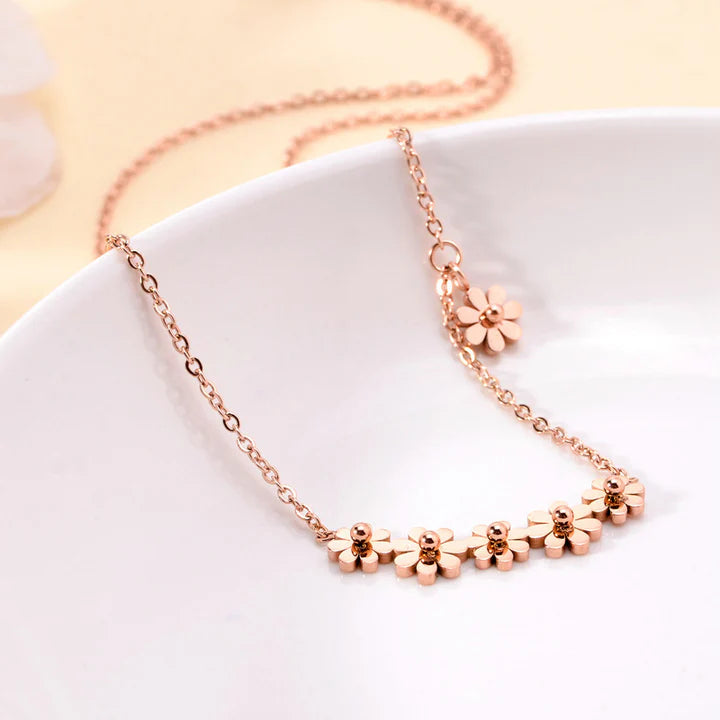 Real 18k Rose Gold Plated 316lL Stainless Steel Daisy Flower Pendant Necklace