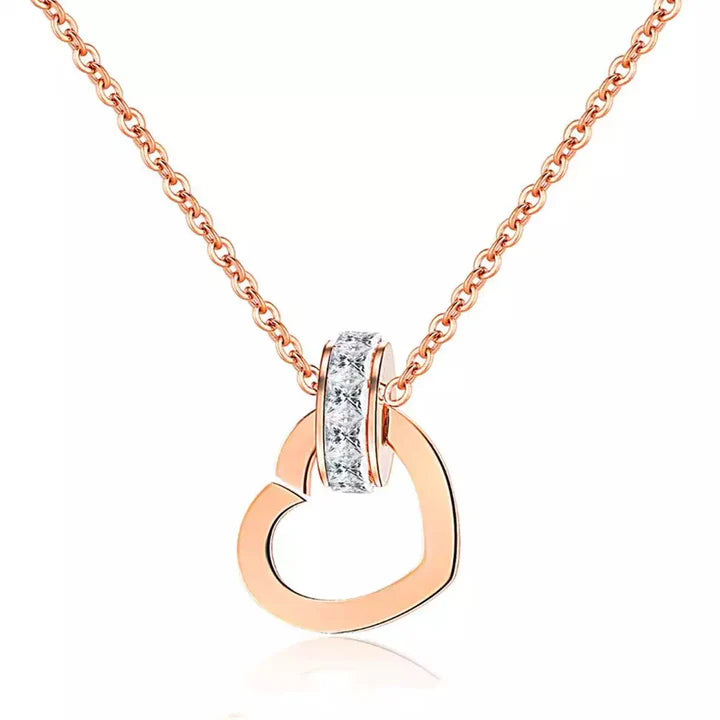 14k Gold Zircon Interlocking Heart Circle Pendant Necklace